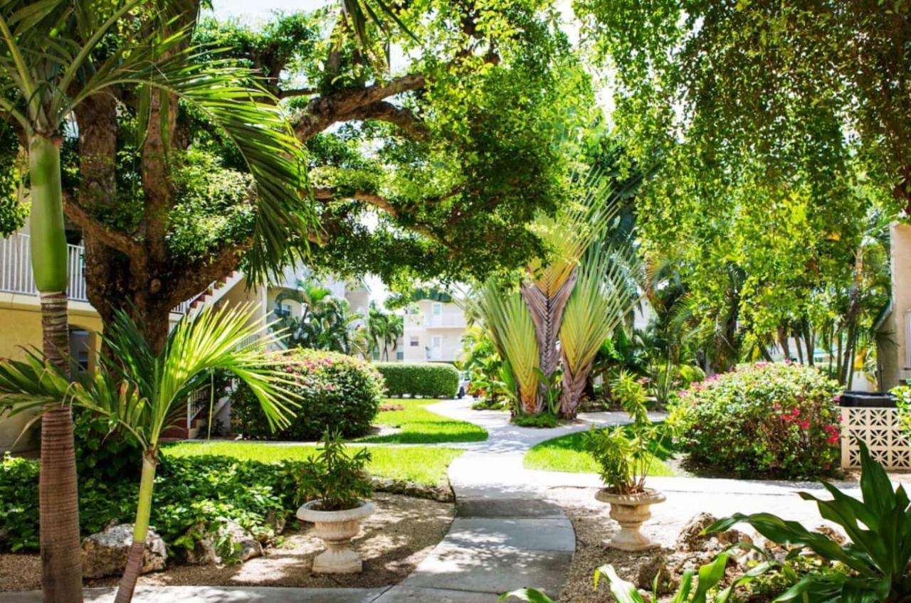 Beach Living At Plantation Village Blgs جورج تاون المظهر الخارجي الصورة